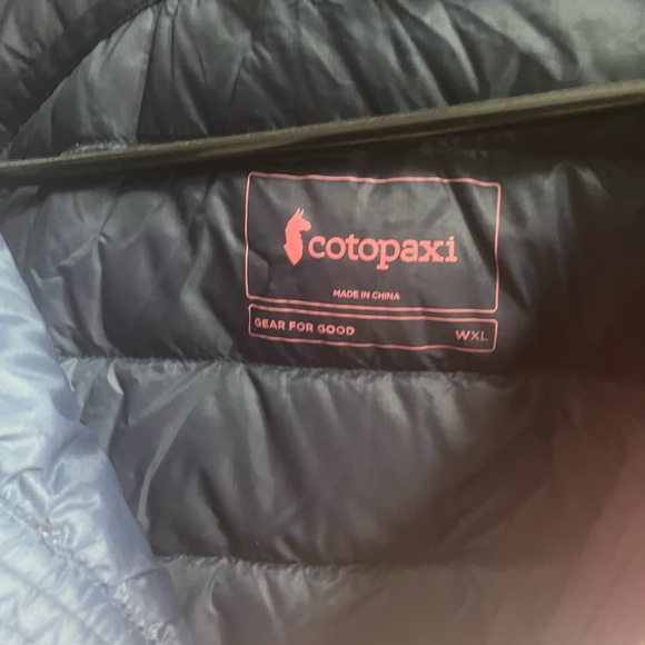 Colorblock Puffer Jacket - Picture 2 of 3